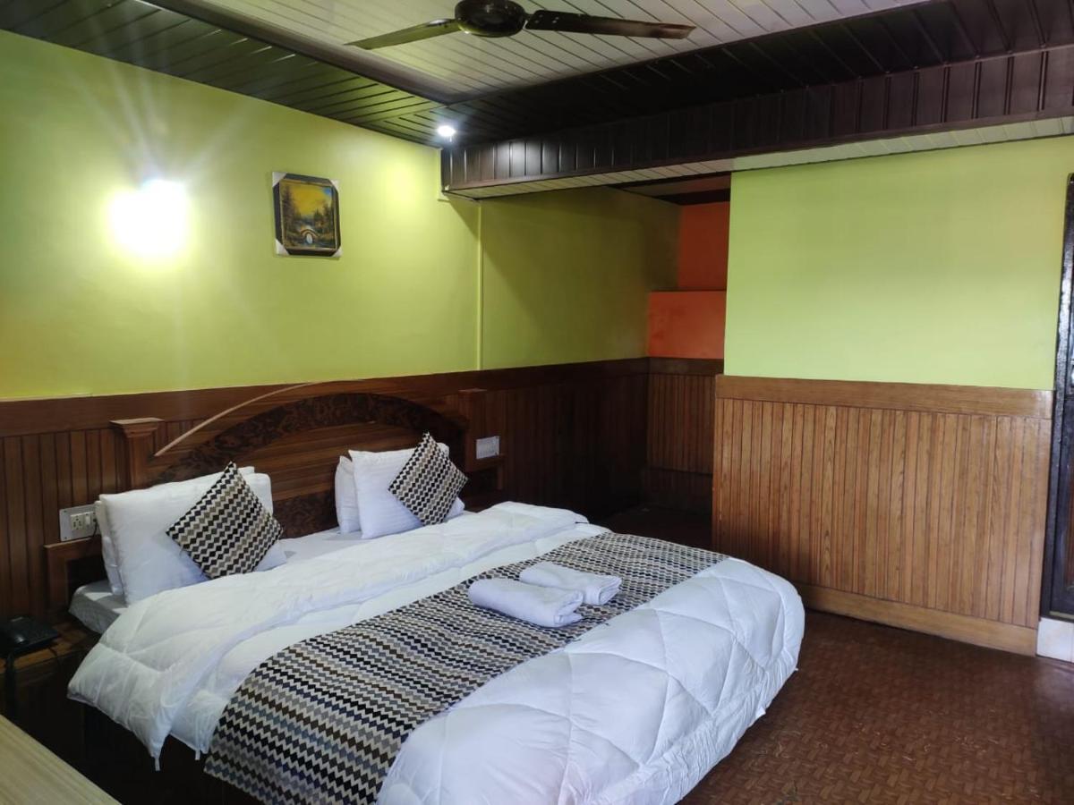 Hotel Deepraj, 考萨尼 外观 照片