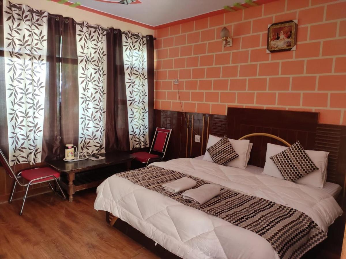 Hotel Deepraj, 考萨尼 外观 照片