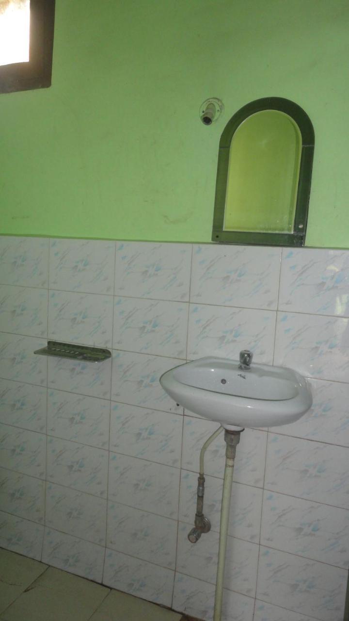 Hotel Deepraj, 考萨尼 外观 照片
