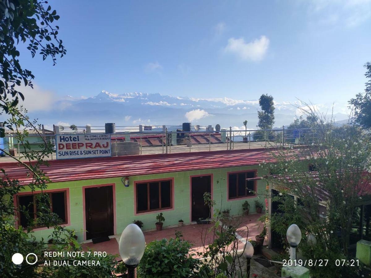 Hotel Deepraj, 考萨尼 外观 照片