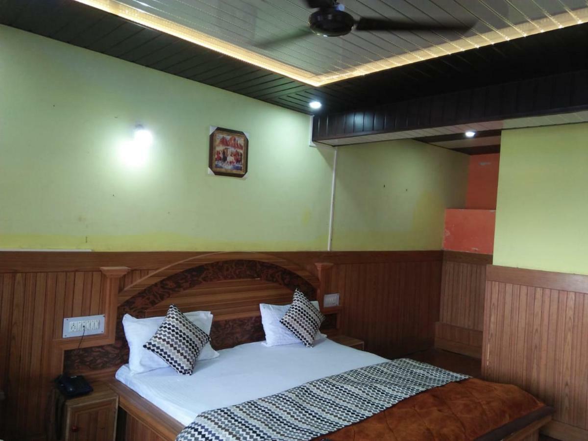 Hotel Deepraj, 考萨尼 外观 照片