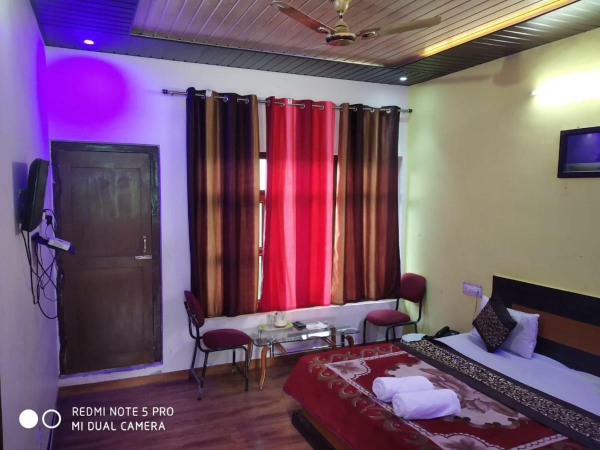 Hotel Deepraj, 考萨尼 外观 照片