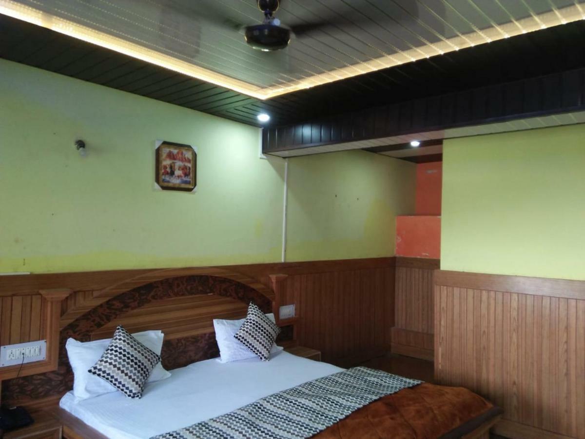 Hotel Deepraj, 考萨尼 外观 照片